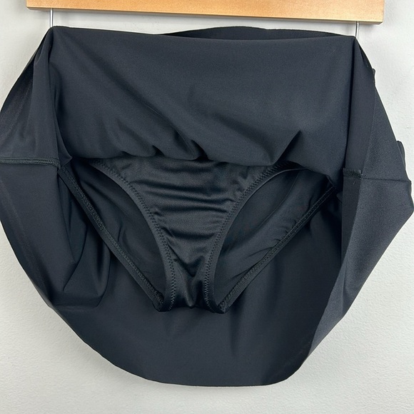 NWT J .Crew Belted Swim Skirt Bottoms Black Sz S - Picture 3 of 6